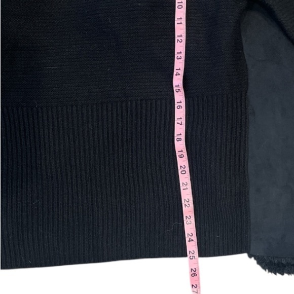 Romeo & Juliet Couture Large Faux Fur & Suede Black Cardigan - Picture 5 of 10